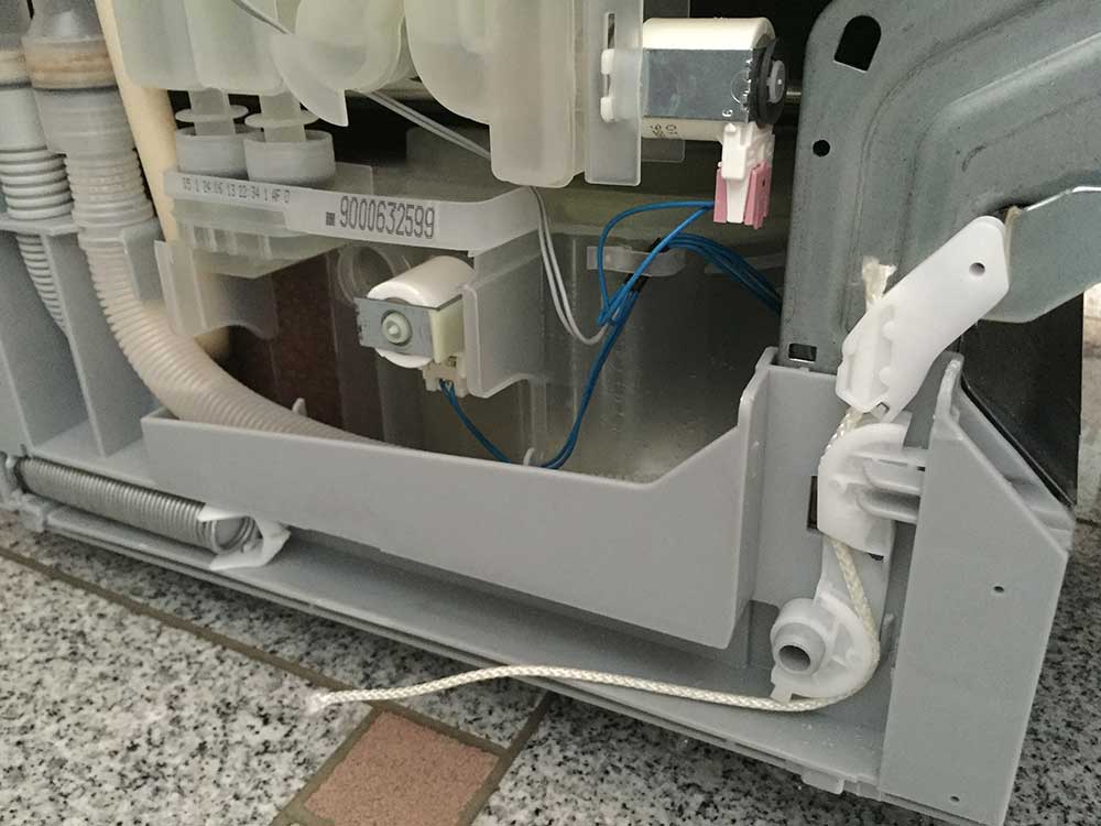 Siemens Spülmaschine mit defektem Seilzug